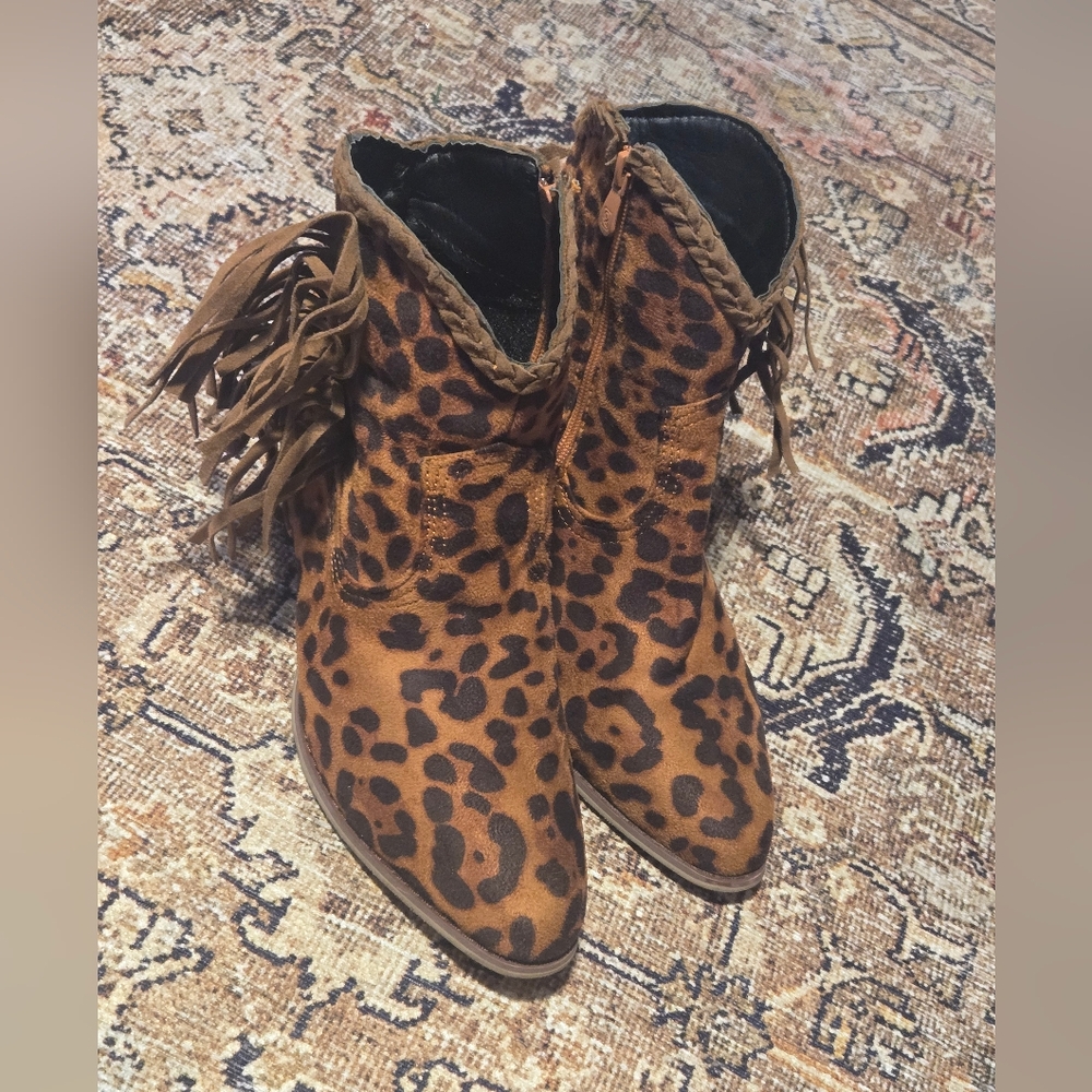Leopard Print Slip-On Flats in Tan with Rounded Toe and Flat Sole